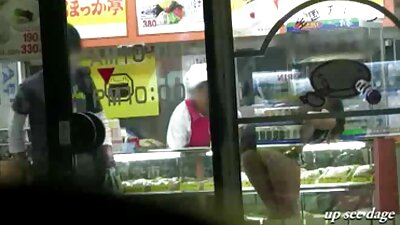 El esposo filmó a su esposa chupando su larga xnxx audio latino polla y publicó este video porno casero en Internet.